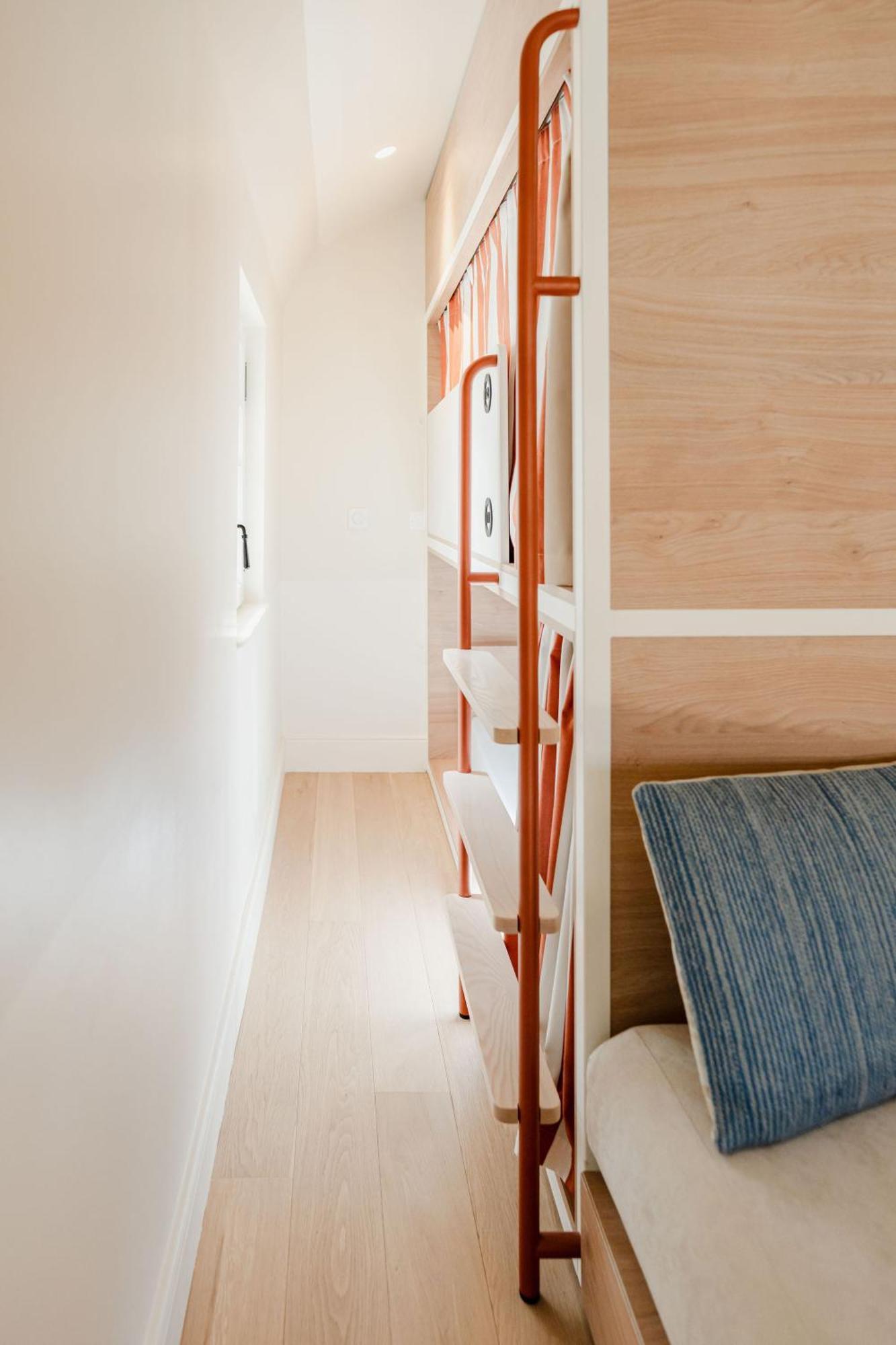 Central Hostel La Rochelle Centre Екстериор снимка