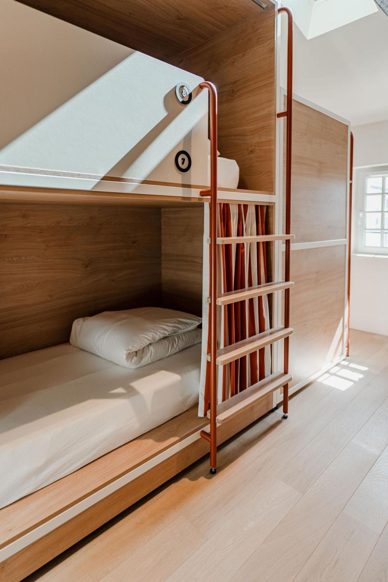 Central Hostel La Rochelle Centre Екстериор снимка