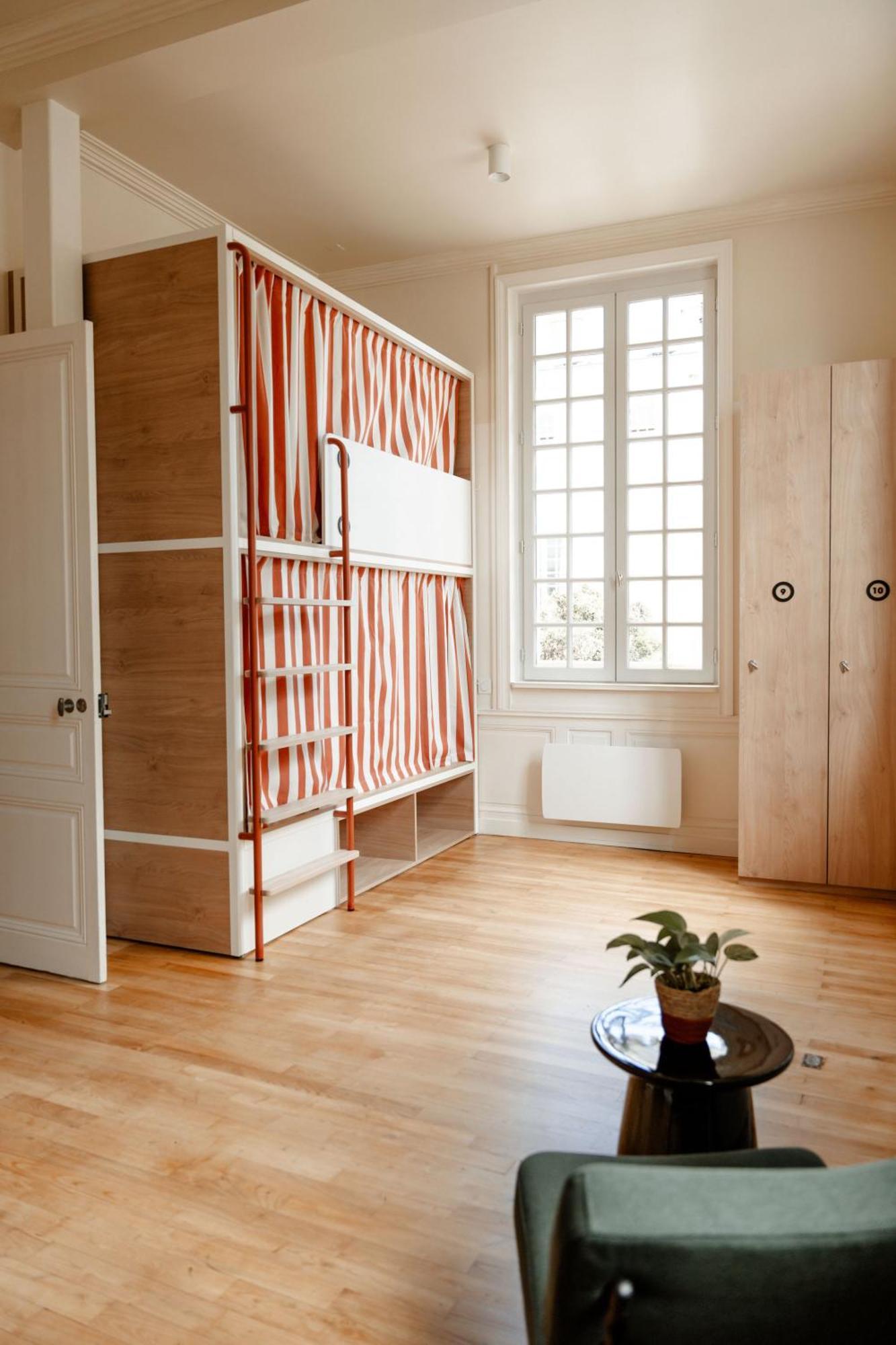 Central Hostel La Rochelle Centre Екстериор снимка