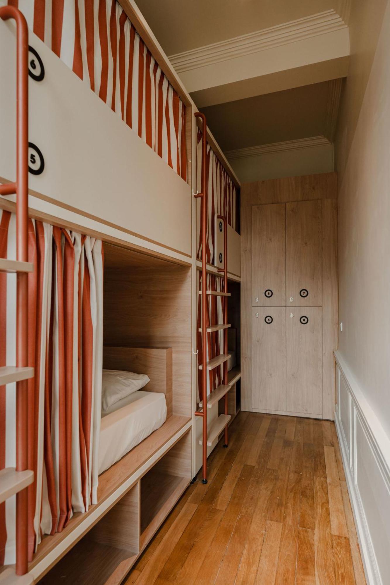 Central Hostel La Rochelle Centre Екстериор снимка