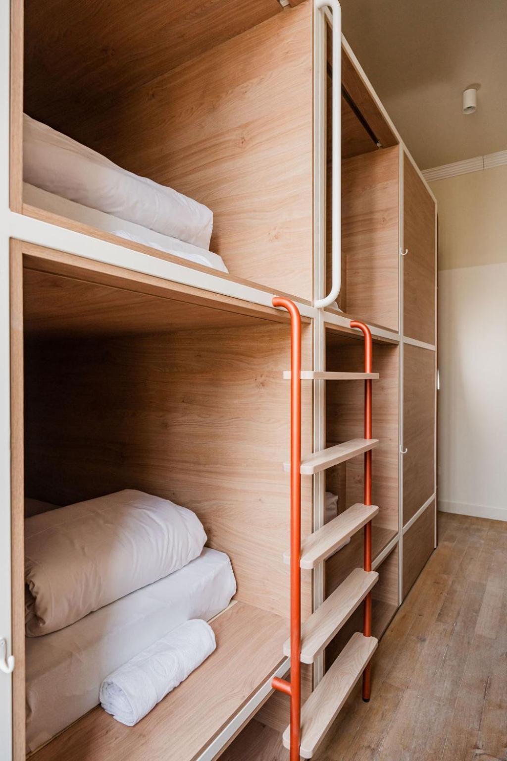Central Hostel La Rochelle Centre Екстериор снимка