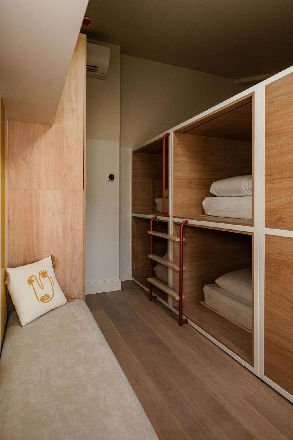 Central Hostel La Rochelle Centre Екстериор снимка